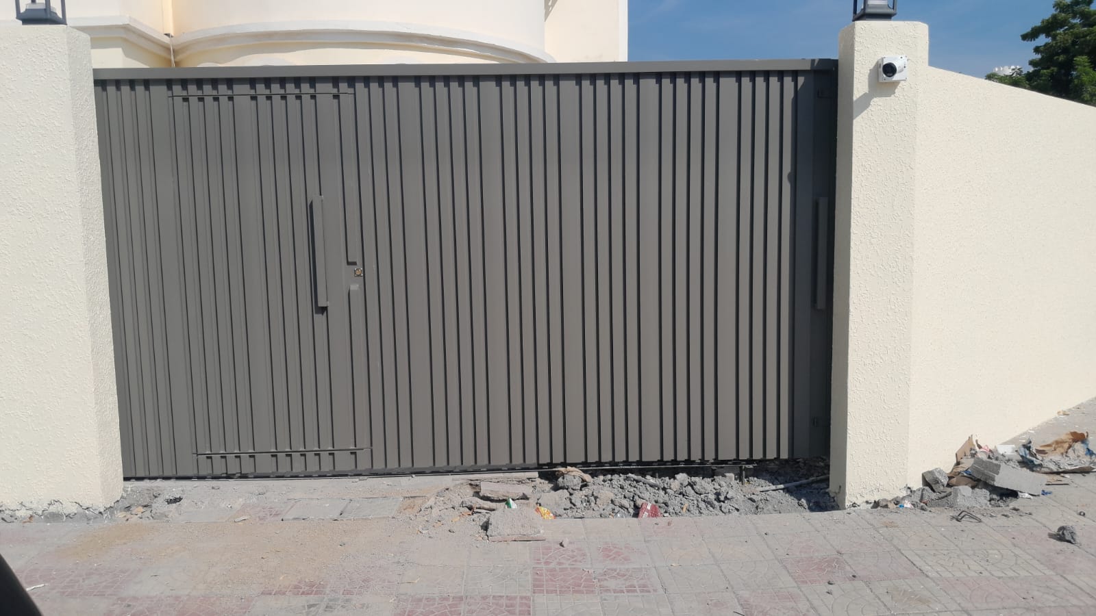 Custom Metal Gates